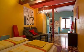 Art Apartments
